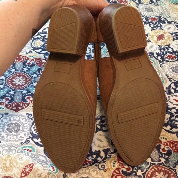 Time Tru 7 1/2W Brown Suede Boots Buckle Heel - Picture 7 of 7